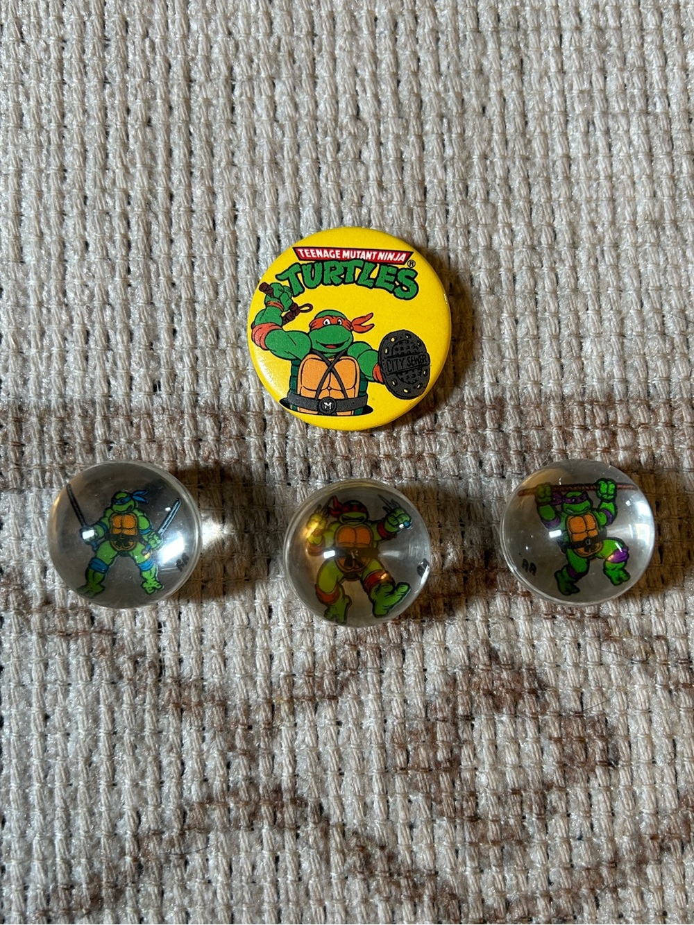 Vintage Teenage Mutant Ninja Turtles Rad Rollers and Pin